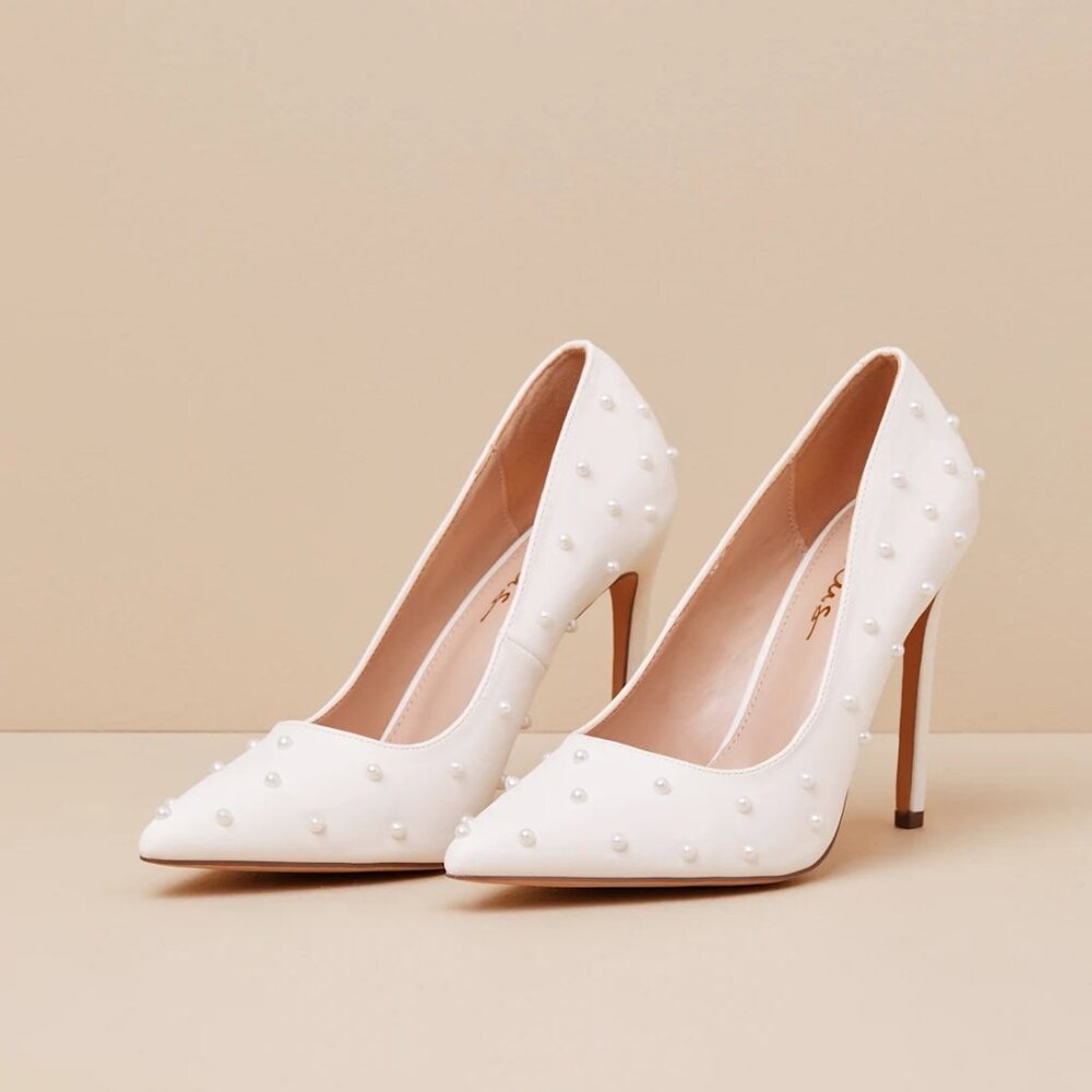 Lulu's Petitee White Pearl Pointed-Toe Pumps